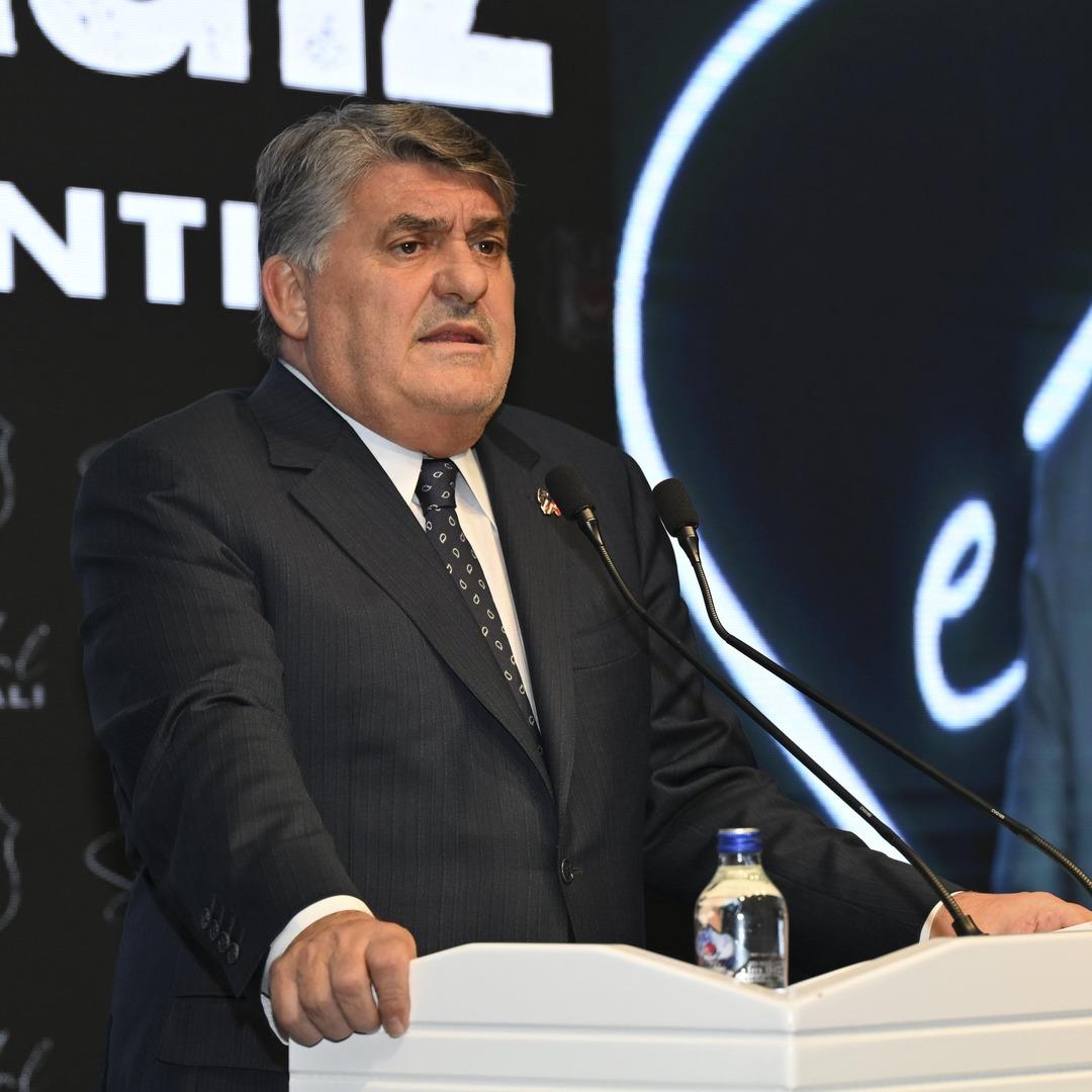 Hasan Arat ile ilgili olay yaratan iddialar! Beşiktaş başkanı Serdal Adalı canlı yayında gerçekleri açıkladı 4