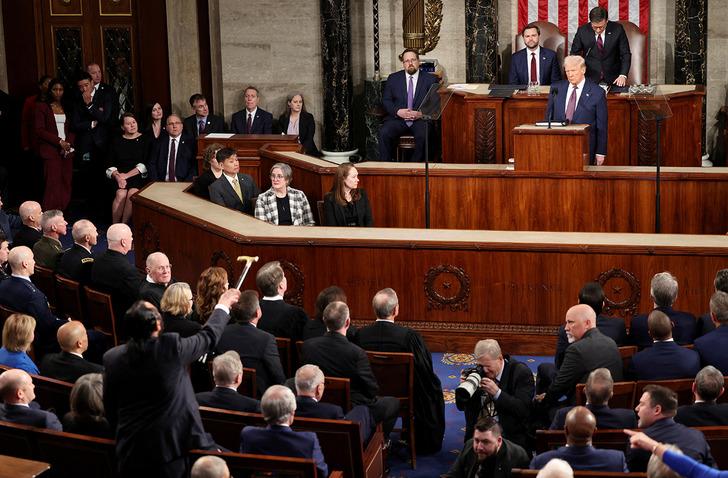 Trump’ı şoke eden protesto! Hemen salondan çıkarıldı, o anlar böyle görüntülendi… G1