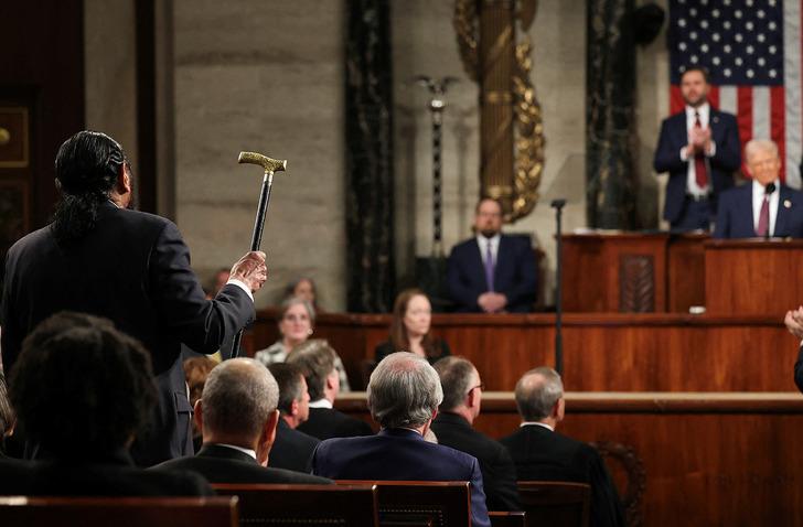 Trump’ı şoke eden protesto! Hemen salondan çıkarıldı, o anlar böyle görüntülendi… G5