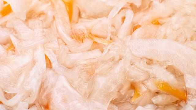 Lahana turşusunun faydaları nelerdir? Lahana turşusu neye iyi gelir, kabızlığa iyi gelir mi?