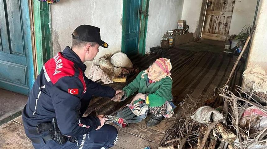 Jandarmadan yürekleri ısıtan görüntü!