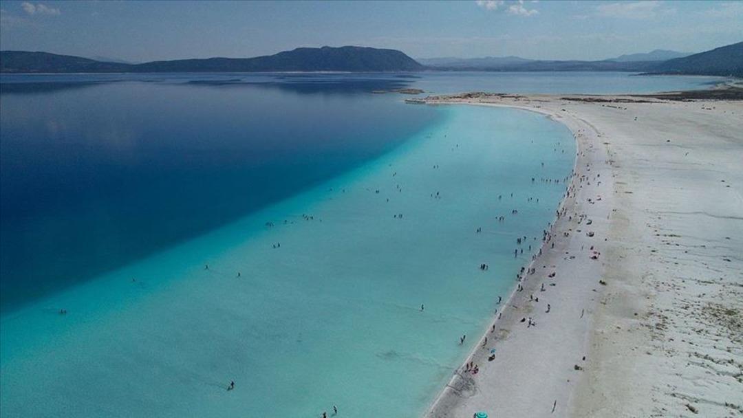 Sadece Türkiye de! Meşhur Salda Gölü nün Mars gezegenine benzerliği dikkat çekti... 2