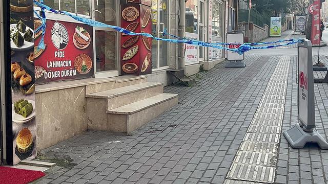 Bursa’da kaldırımda yürürken fenalaşan adam beton zemine düştü! Hastanede hayatını kaybetti