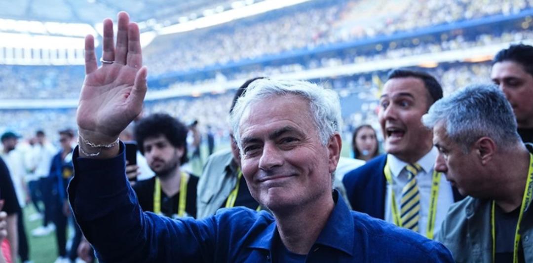 Fenerbahçe den tüm dünyayı sarsacak Jose Mourinho hamlesi! 1
