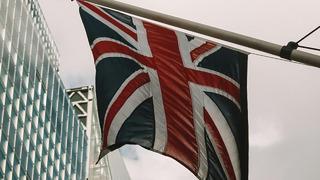 İngiltere'de araç satışları düşüş eğilimini beşinci aya taşıdı