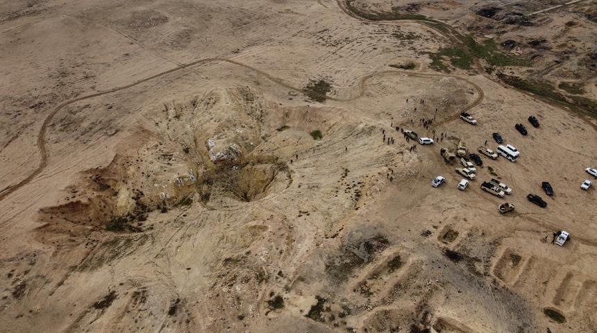 DEAŞ'ın Musul'daki obruğa attığı 2 binden fazla ceset çıkarılacak!
