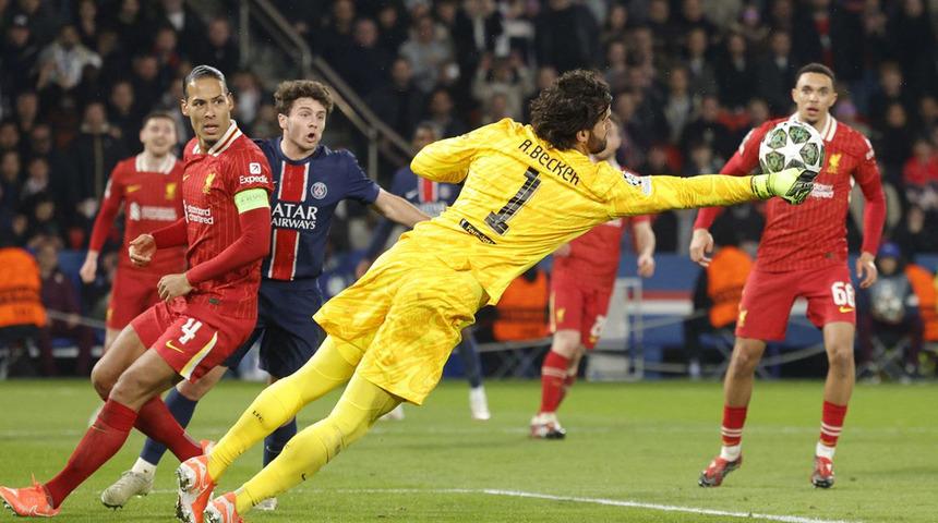 Şampiyonlar Ligi'nde sürpriz sonuç! Son 16 turu ilk maçları tamamlandı