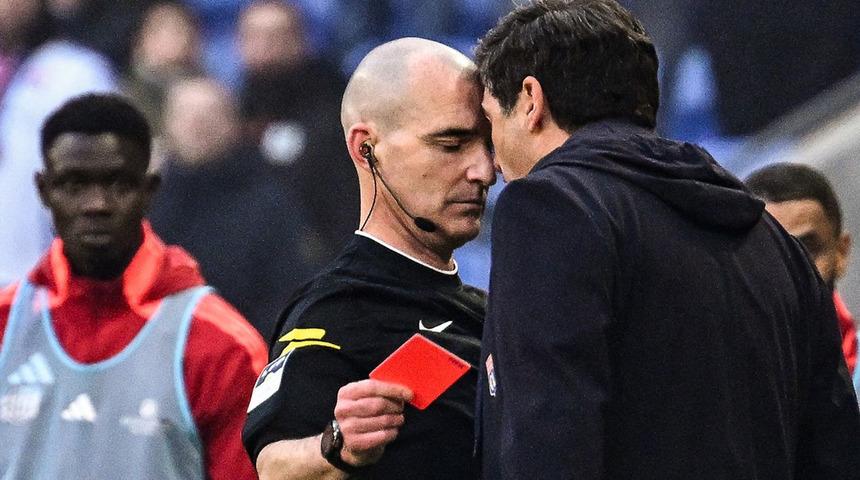 Olimpik Lyon Teknik Direktörü Paulo Fonseca'ya futbol tarihinde görülmemiş ceza!