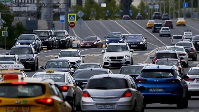 Rusya'da yeni otomobil satışları Mart 2023’ten bu yana ilk defa düştü