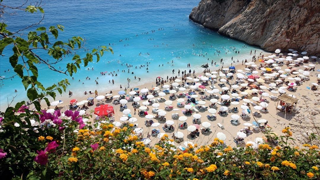 Bu plajın bir kuralı var: Ya soyun ya da git! Duyan adeta şok oluyor ancak tamamen gerçek 3