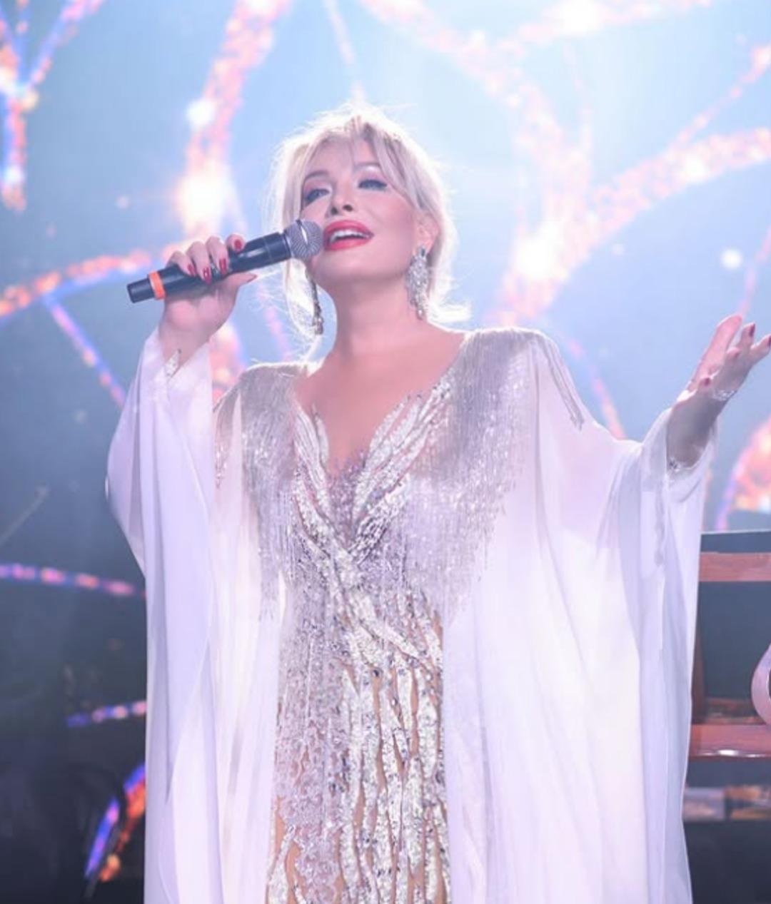 Emel Sayın botoksa gitti! "Oruç tutamıyorum" deyip... 1