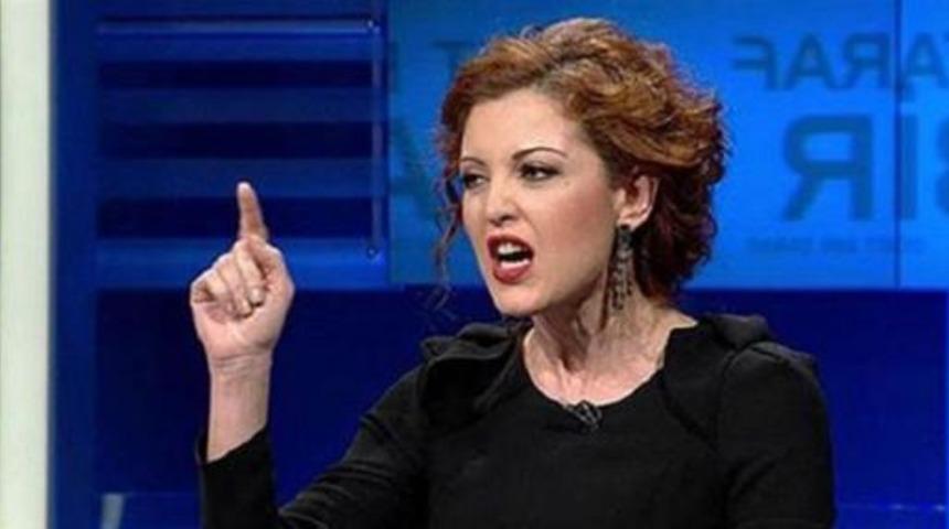 Nagehan Alçı: Ciddi bir yol ayrımındayım... Benim ve ailemin tutsaklığını istiyorsa...