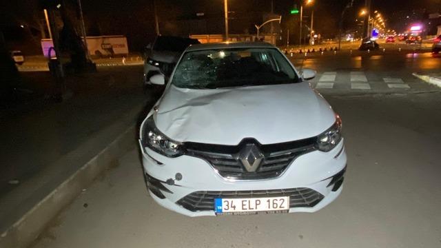 Feci kaza anbean kameraya yansıdı! Otomobilin çarptığı kadın öldü...