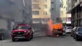 Iğdır'da seyir halindeki araç alev alev yandı