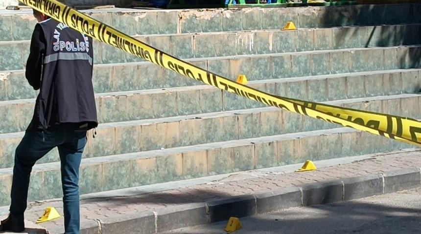 Polis memuru, 'alacak' tartışmasında 2 kardeşini tabancasıyla vurdu