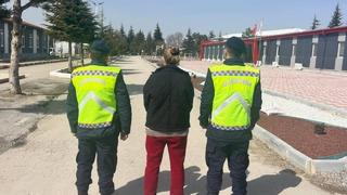 3 yıl hapis cezasıyla aranan şahsı jandarma yakaladı