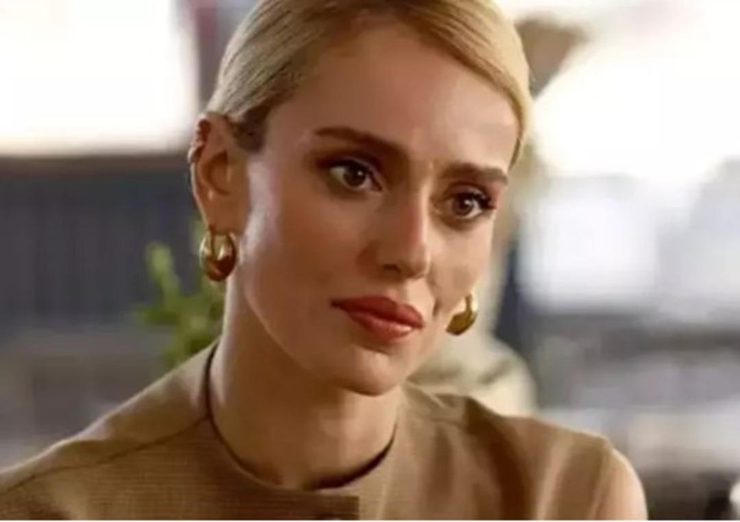 İnci Taneleri’nin Semiramis’i Bestemsu Özdemir rolü için imaj değiştirdi! Görenler çok şaşırdı 1