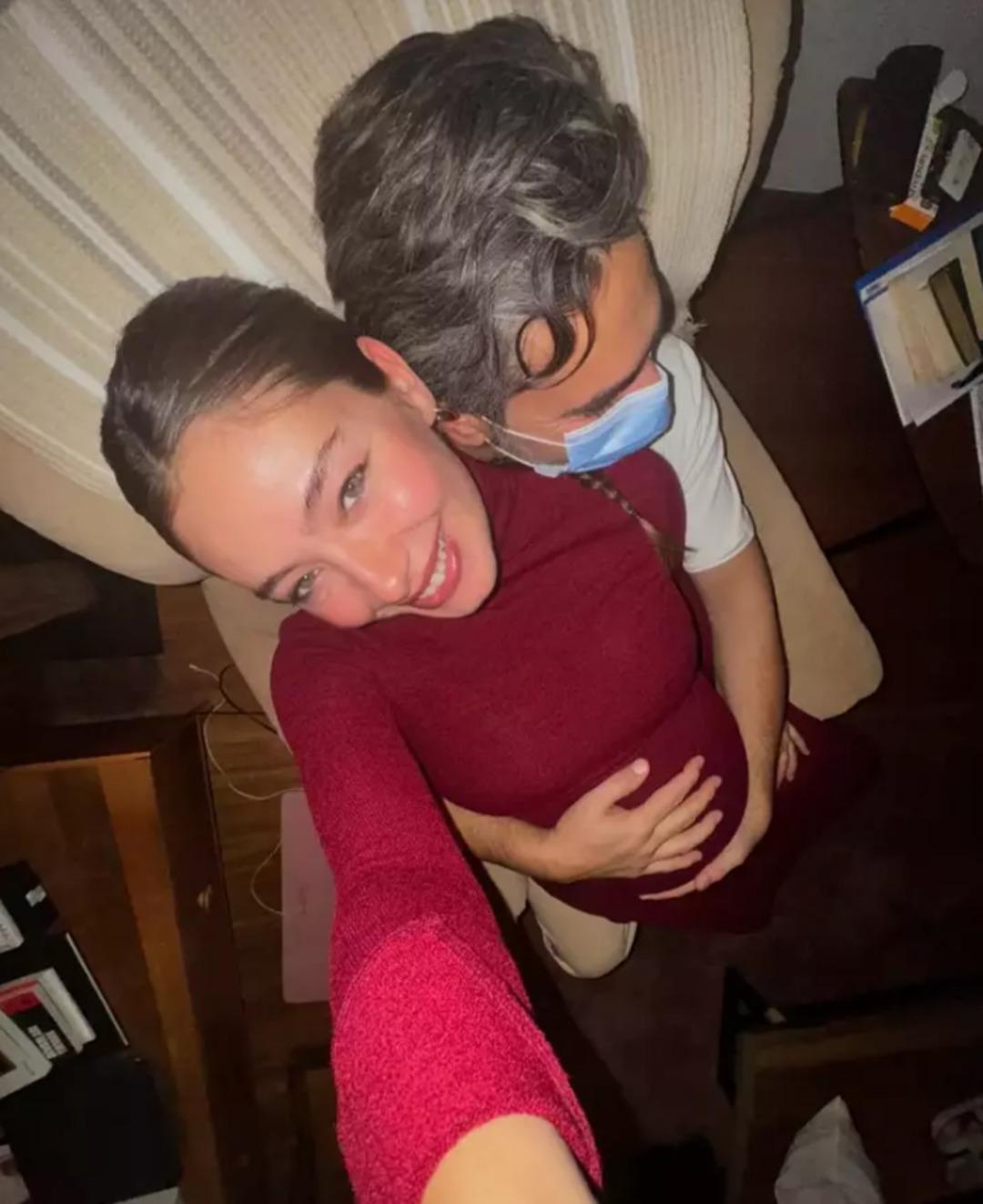 Neslihan Atagül ve Kadir Doğulu nun bebekleri oldu! Neslihan Atagül doğum yaptı 1