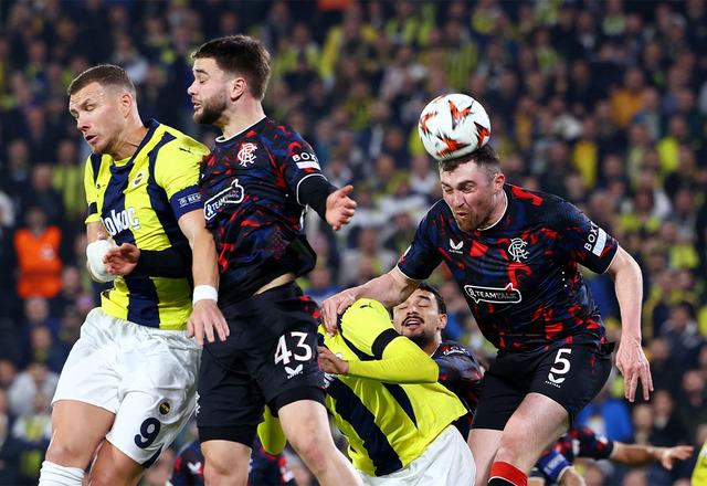 Fenerbahçe Kadıköy'de istediğini alamadı! Sarı-Lacivertliler Rangers'a 3-1 mağlup oldu