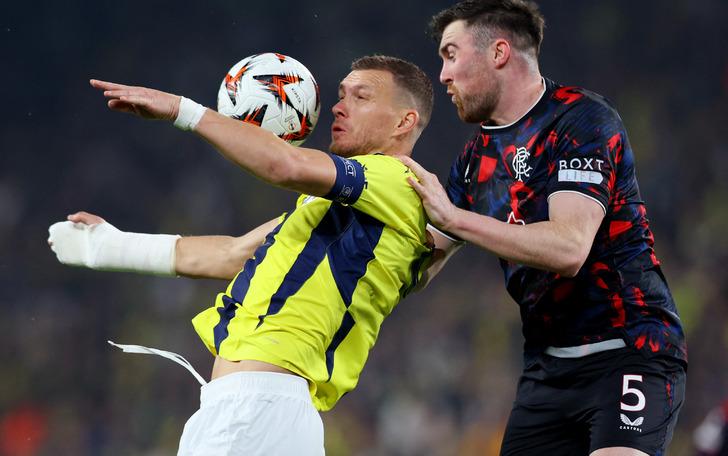 Fenerbahçe Teknik Direktörü Jose Mourinho'nun Rangers yenilgisi sonrası o soruya verdiği tepki olay oldu!  G4