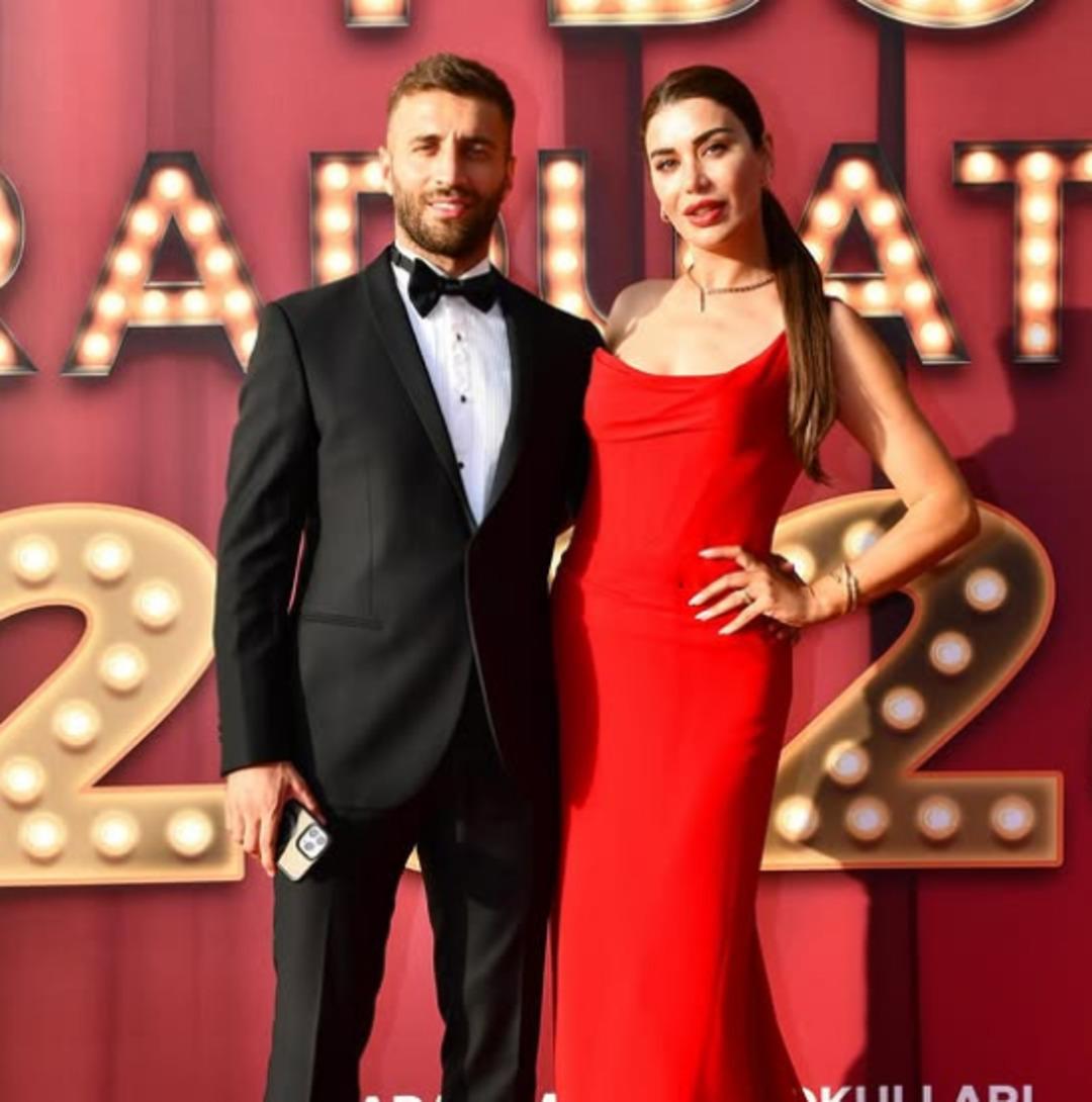 Ebru Şancı 28 adet çileğin fiyatını açıkladı! 180 sterlin yani 8 bin 250 TL 1