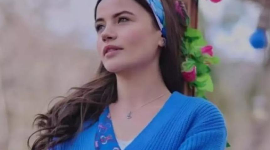 Dizisi yeni bitmişti! Kan Çiçekleri'nin Dilan'ı Yağmur Yüksel'in yeni partneri belli oldu! Yakışıklı oyuncuyla...