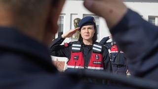 Şehrin güvenliği kadın komutanlara emanet