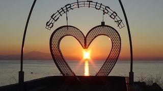 Van'da gün batımında ortaya çıkan manzara görenleri hayran bıraktı