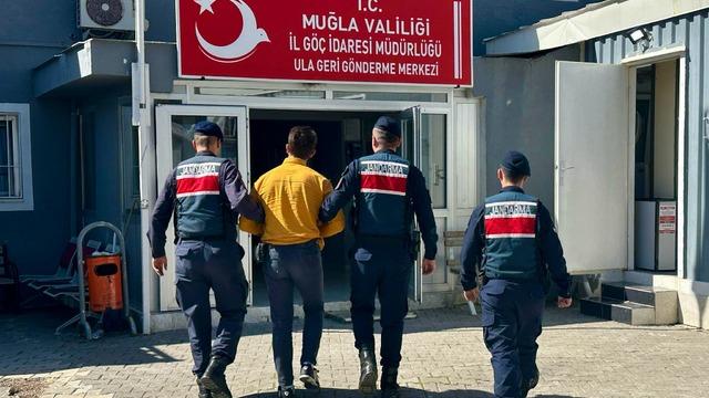 Interpol tarafından kırmızı bültenle aranıyordu! Muğla'da yakalandı