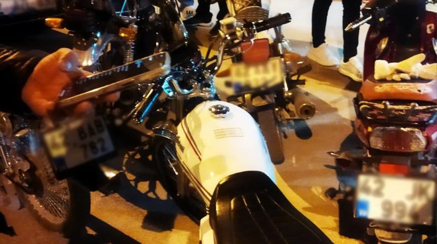 Konya'da motosiklet denetimi! Ehliyetsiz sürücülere ceza yağıyor: Vatandaşlar da destek oluyor