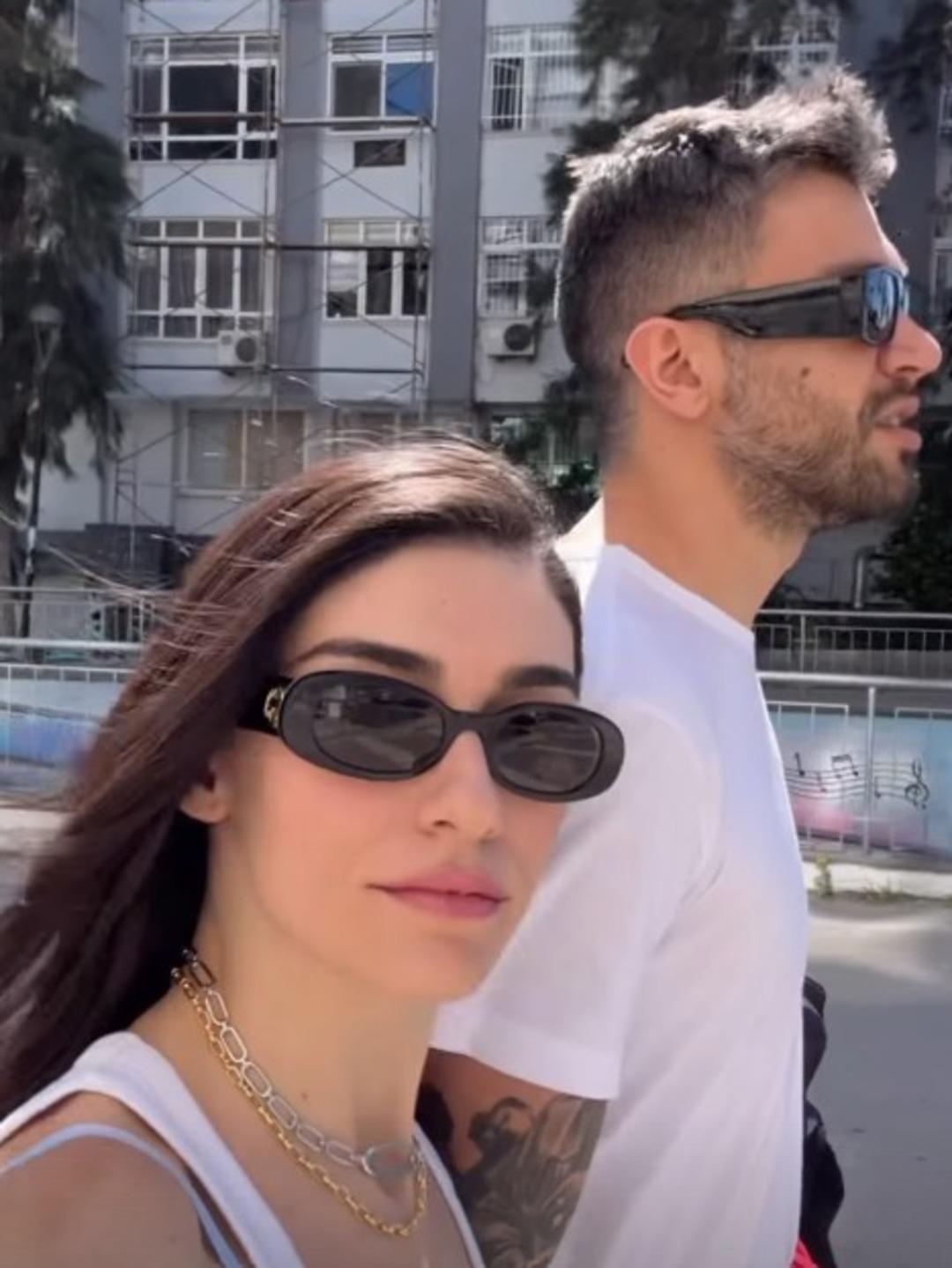 İnci Taneleri nin Dilber i Hazar Ergüçlü sevgilisiyle aşkla geldi! El ele...  1