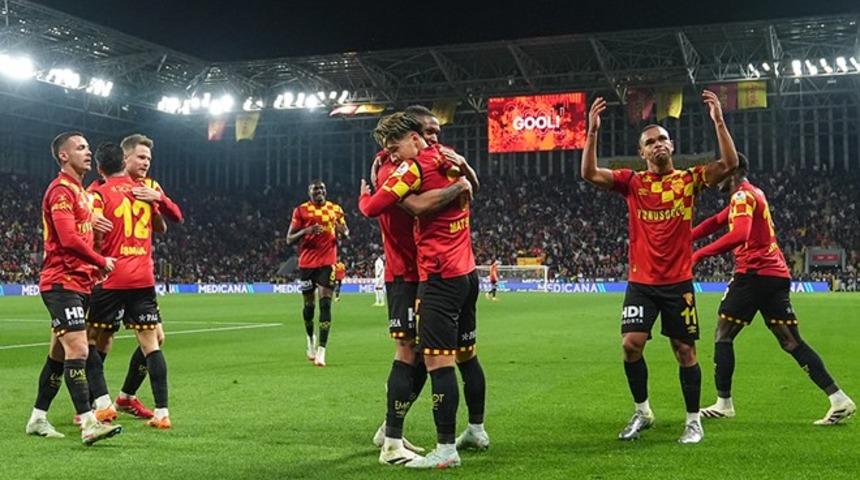 Göztepe 3 büyüklere kafa tuttu! Taraftar sayısı dikkat çekti...