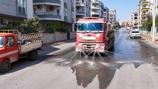 Tarsus Belediyesi'nden bahar temizliği: Şehir daha temiz ve ferah oluyor 