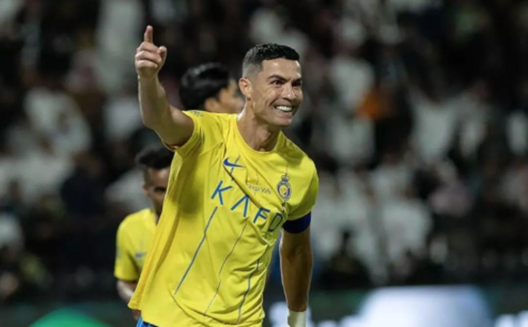 Fatih Terim in Ronaldo ya isyanı! Hakemlere büyük tepki... 4 gol 1 kırmızı kart var kazanan yok! Terim ile Ronaldo yenişemedi 1