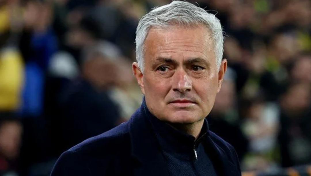 Rangers a 3-1 yenilen Fenerbahçe de Teknik Direktör Mourinho nun soyunma odası konuşması ortaya çıktı! 1