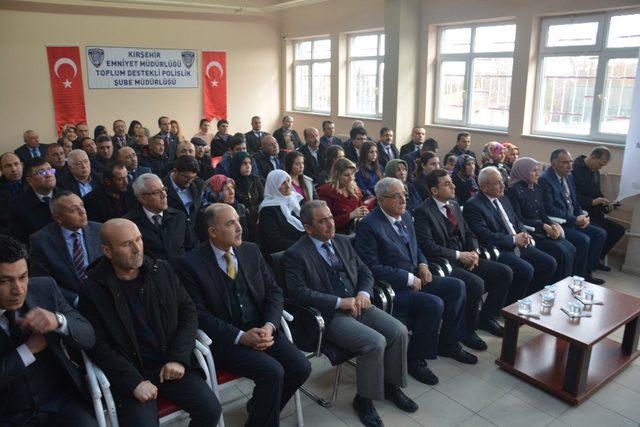 Kırşehir Emniyetinden Akpınar İlçesine ’Z Kütüphane’