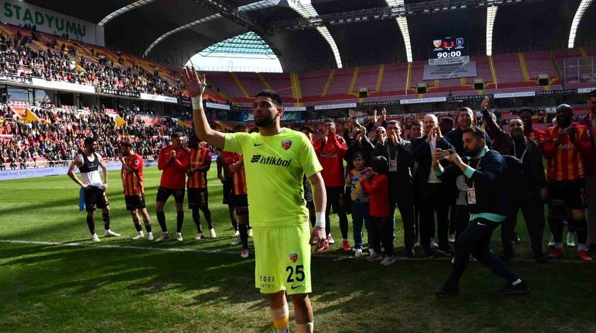 Kayserispor Başakşehir'i 3-1 mağlup etti!