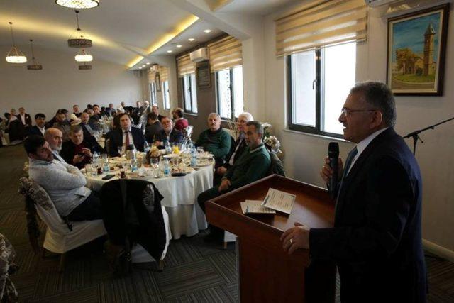 Başkan  Büyükkılıç STK’lara Belediye çalışmalarını anlattı