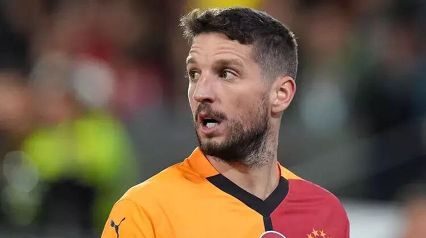 Mertens futbolu bırakmayı düşünüyor! Fakat hocası...