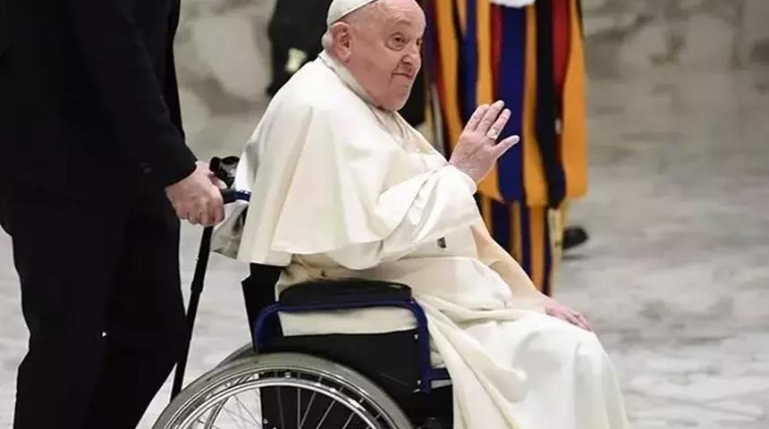 Vatikan'dan Papa'nın sağlık durumuna ilişkin yeni açıklama!