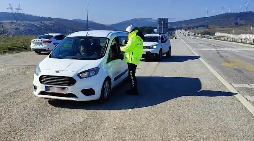 Bakan Yerlikaya duyurdu! 3 milyon 541 bin 927 araç denetlendi: "Trafik kurallarına harfiyen uyalım, aşırı hız yapmayalım"