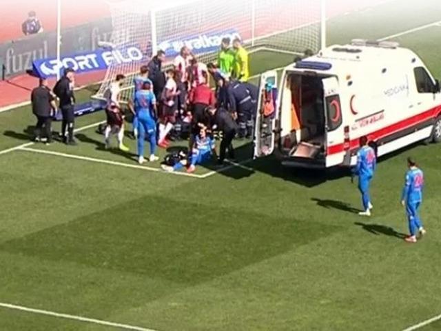 Sivasspor'da korkutan olay! Rey Manaj sakatlanarak hastaneye kaldırıldı... Yerine giren oyuncu da saniyeler sonra sakatlanıp hastaneye kaldırıldı!