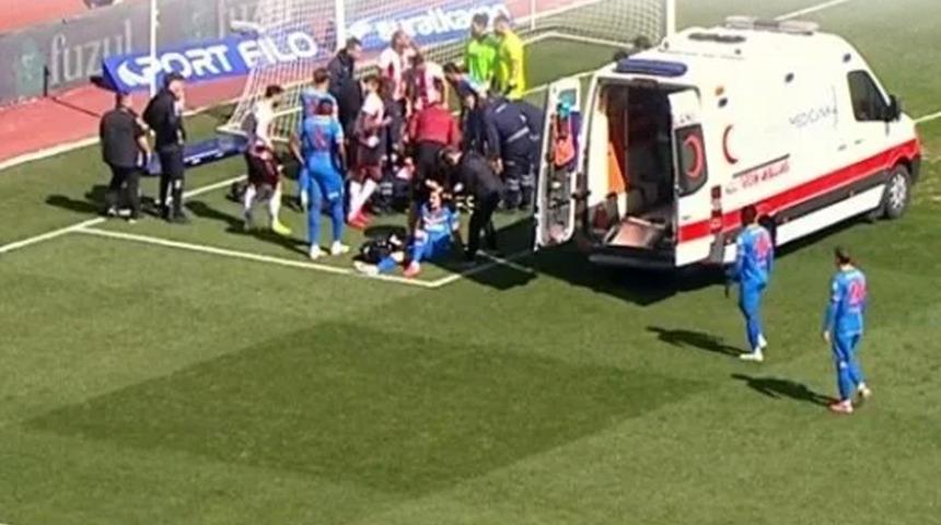 Sivasspor'da korkutan olay! Rey Manaj sakatlanarak hastaneye kaldırıldı... Yerine giren oyuncu da saniyeler sonra sakatlanıp hastaneye kaldırıldı!