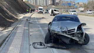 Gaziantep'te feci kaza! Otomobil, minibüse çarptı: 1 kişi hayatını kaybetti, 3 kişi yaralı