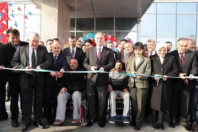 Bakan Özlü: Yerli otomobil için 22 ilden yer konusunda talep var