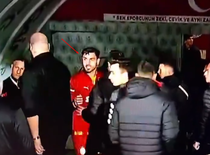 Alanyaspor-Galatasaray maçının devre arasında ortalık karıştı! Soyunma odası tünelinde kırmızı kart G2