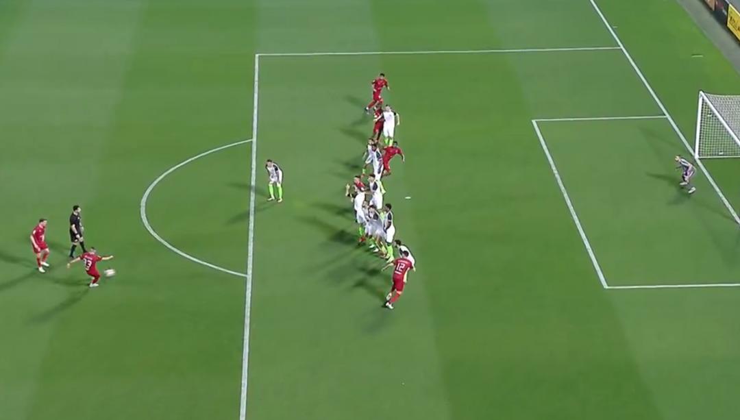 Galatasaray dan ayrılan Hakim Ziyech yeni takımında öyle bir şey yaptı ki! Herkes onu konuşuyor 1