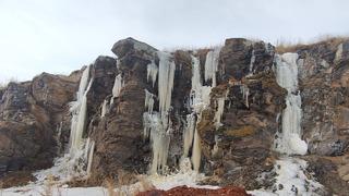 Ardahan'da buz sarkıtları görsel şölen sundu! Termometreler eksi 15 derecenin altına düştü