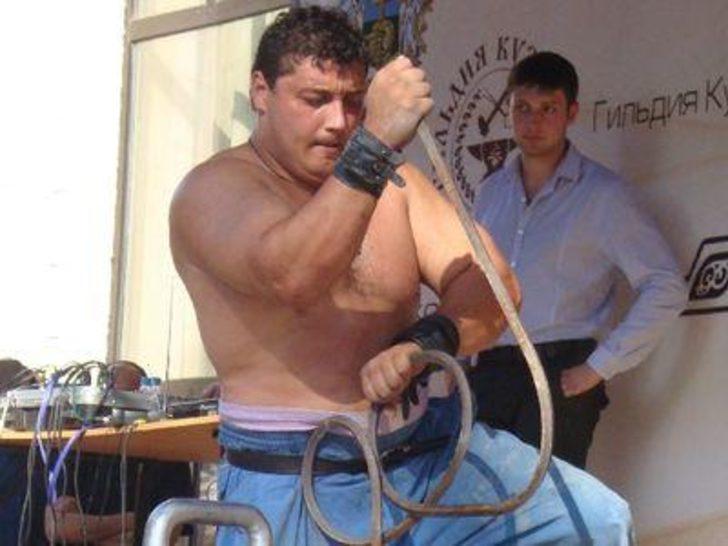 400 kiloluk atı sırtladı.. G1