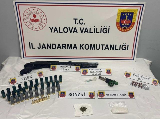 Yalova'da otomobilde uyuşturucu ele geçirildi